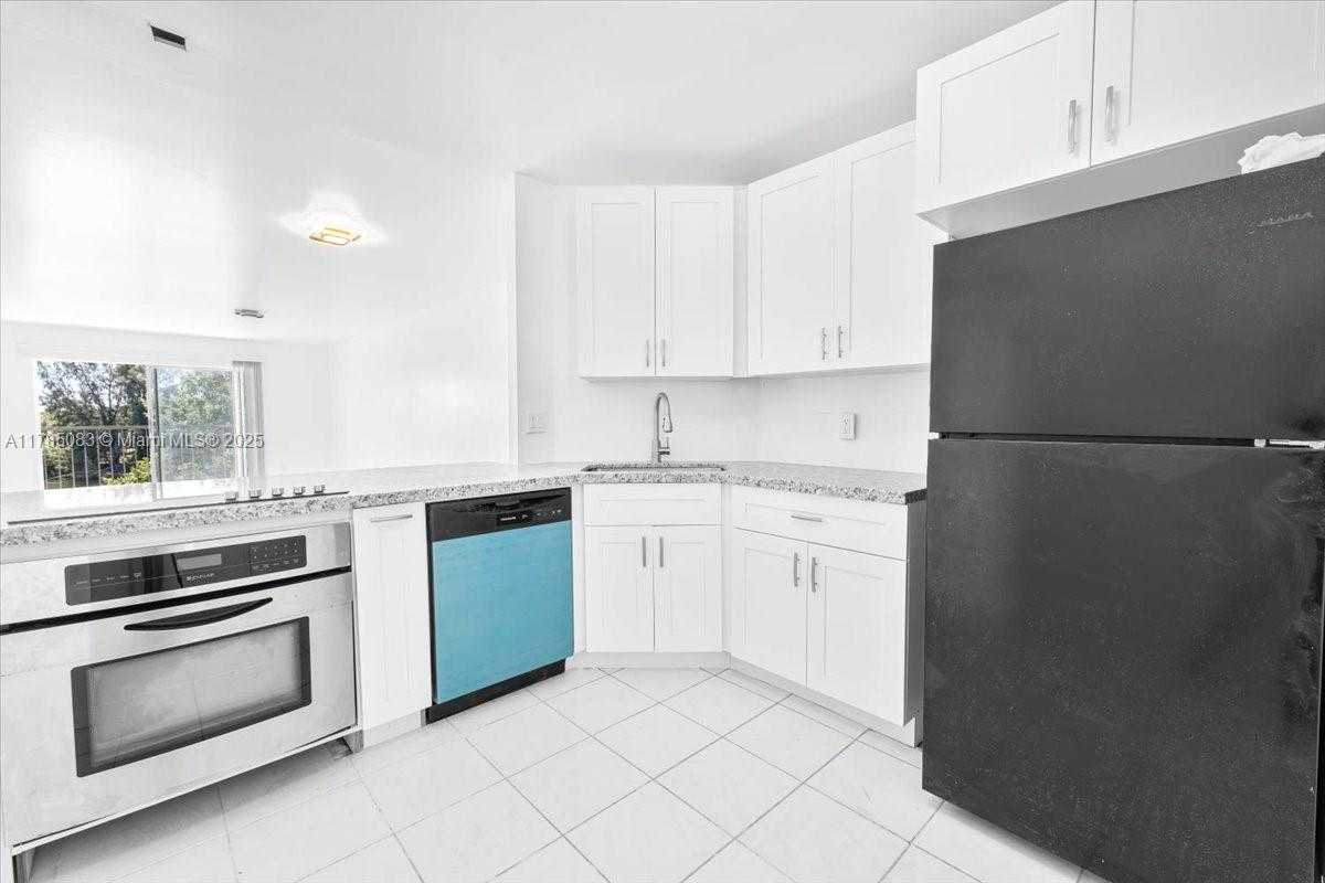 Small Image of 3300 SPANISH MOSS TER #411, Lauderhill Number 5