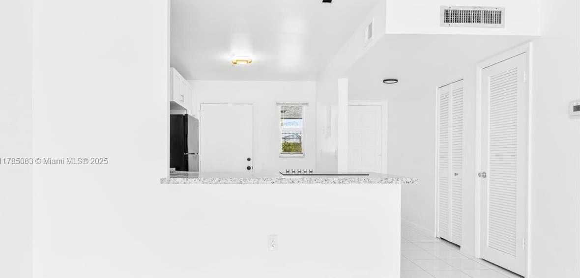 Small Image of 3300 SPANISH MOSS TER #411, Lauderhill Number 6