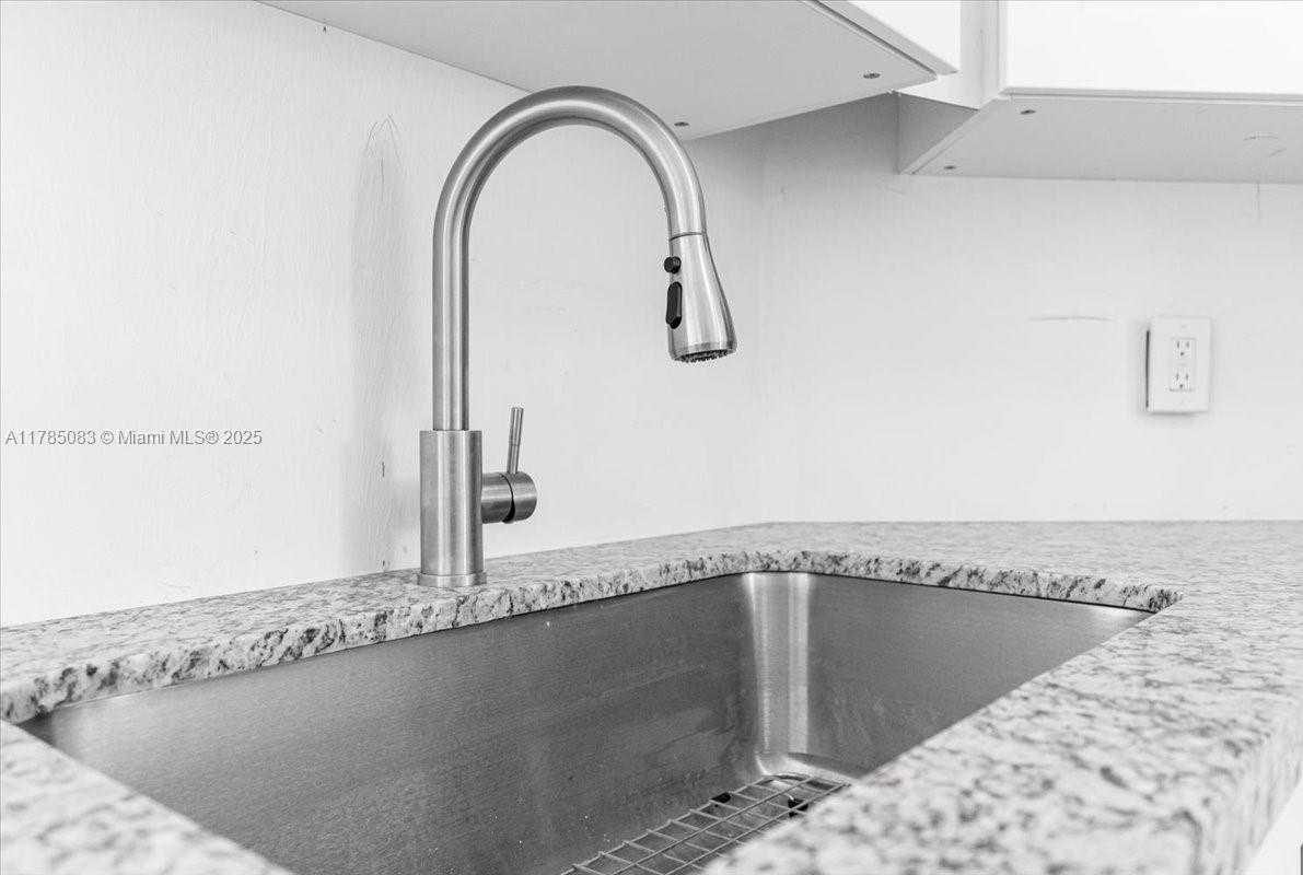 Small Image of 3300 SPANISH MOSS TER #411, Lauderhill Number 7
