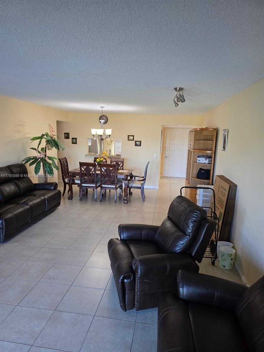 Small Image of 901 SOUTH WEST 128TH TER #407A, Pembroke Pines Number 5