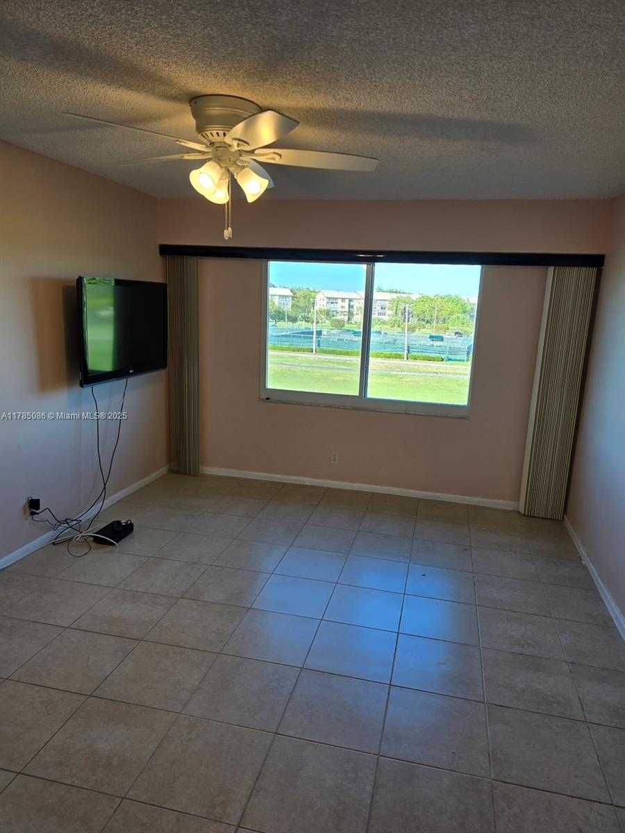 Small Image of 901 SOUTH WEST 128TH TER #407A, Pembroke Pines Number 7