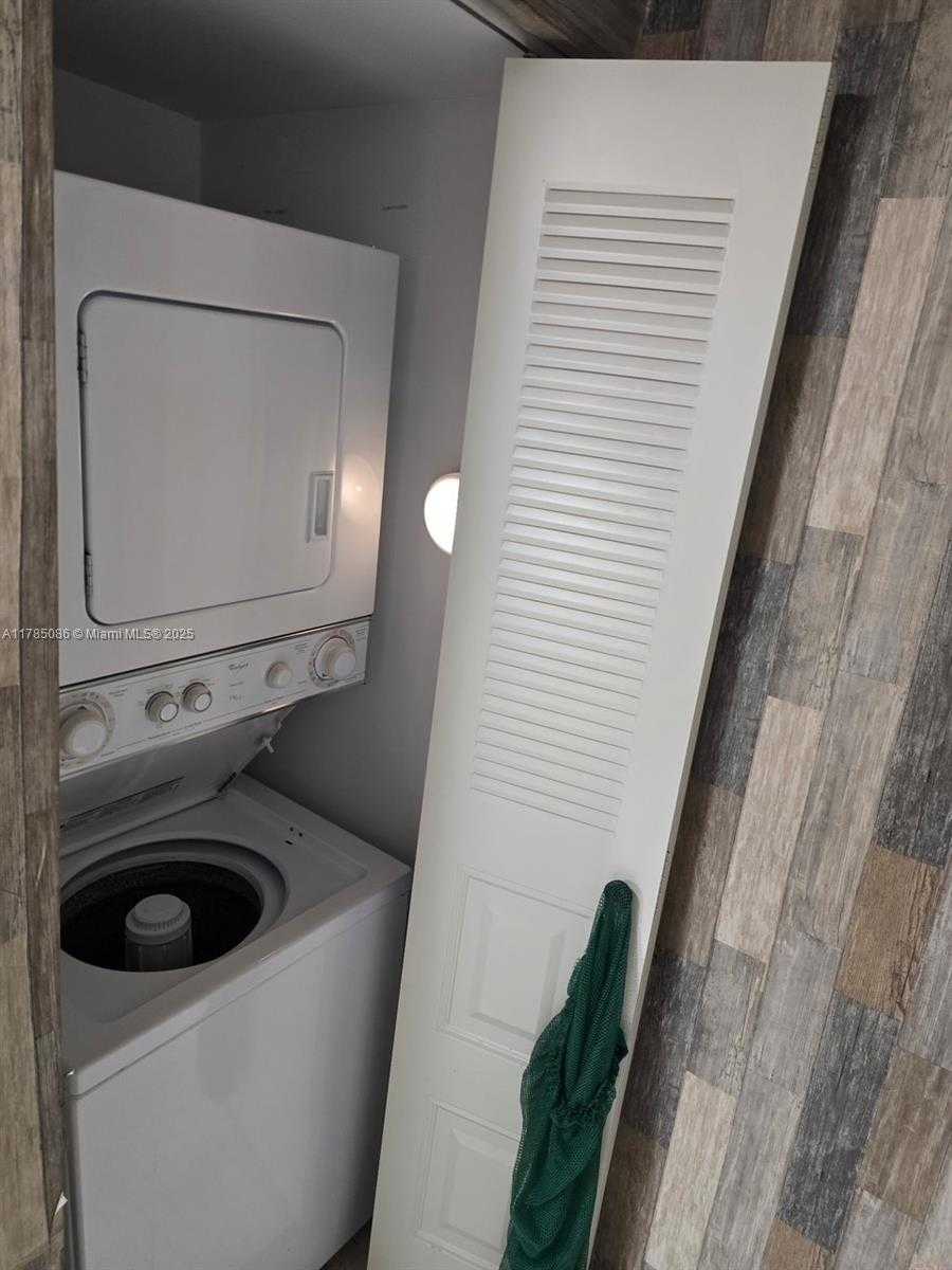 Small Image of 901 SOUTH WEST 128TH TER #407A, Pembroke Pines Number 9