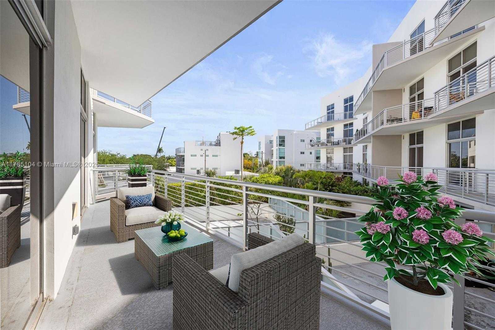 Small Image of 2001 MERIDIAN AVE #412, Miami Beach Number 7
