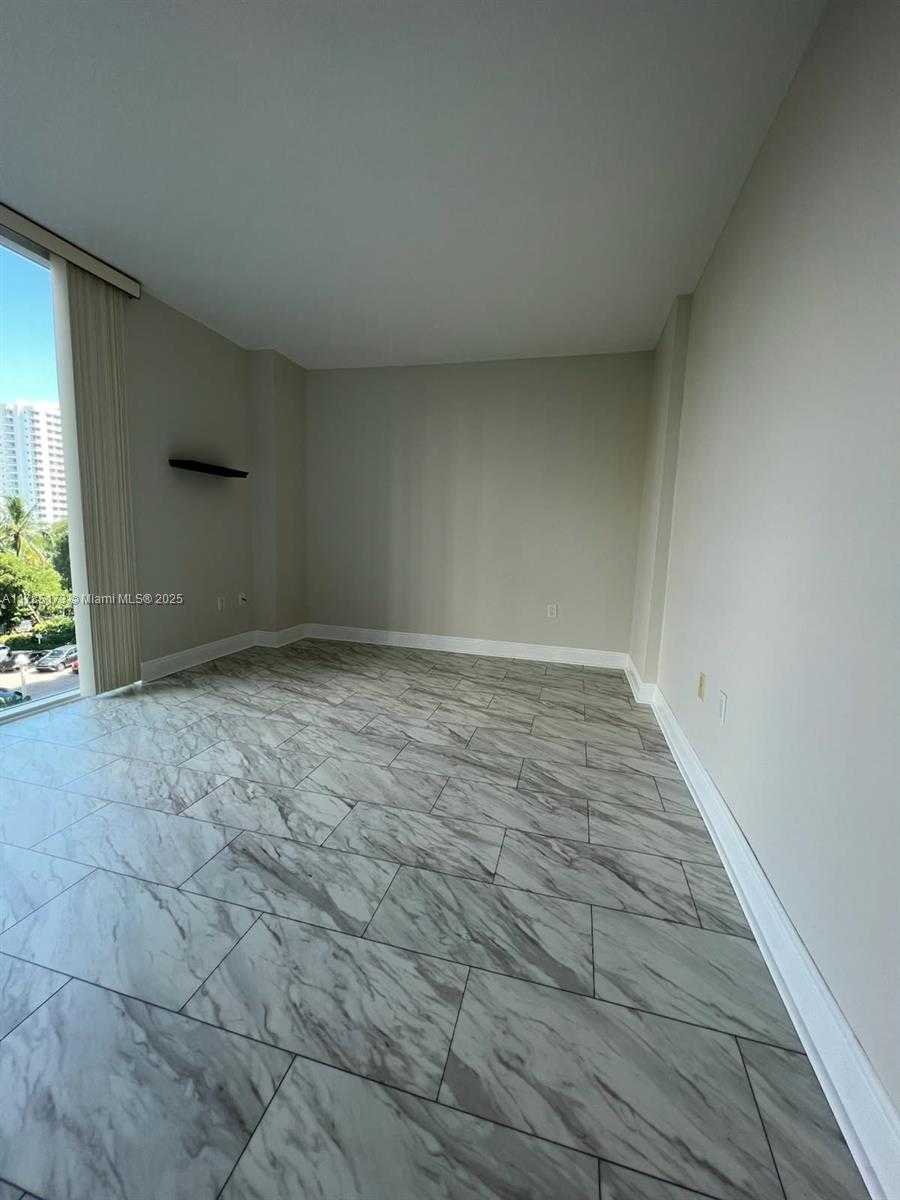 Small Image of 3370 HIDDEN BAY DR #610, Aventura Number 18