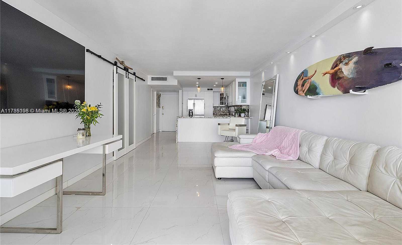 Small Image of 2030 SOUTH OCEAN DR #1716, Hallandale Beach Number 13
