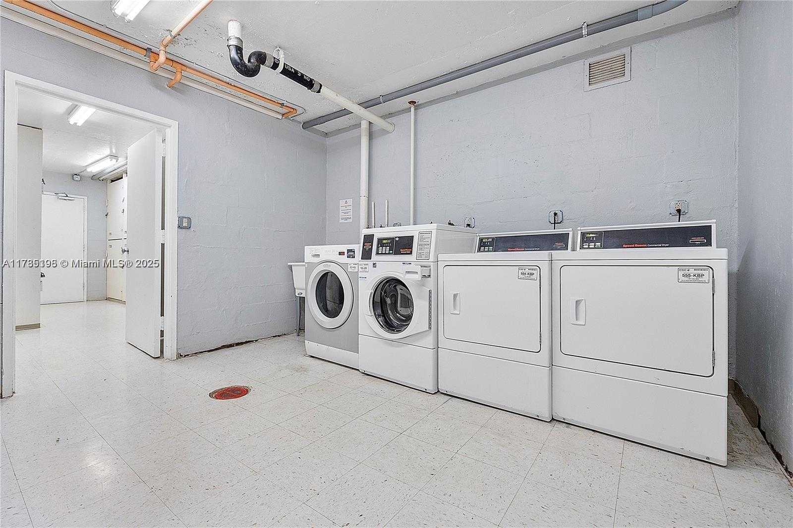 Small Image of 2030 SOUTH OCEAN DR #1716, Hallandale Beach Number 30
