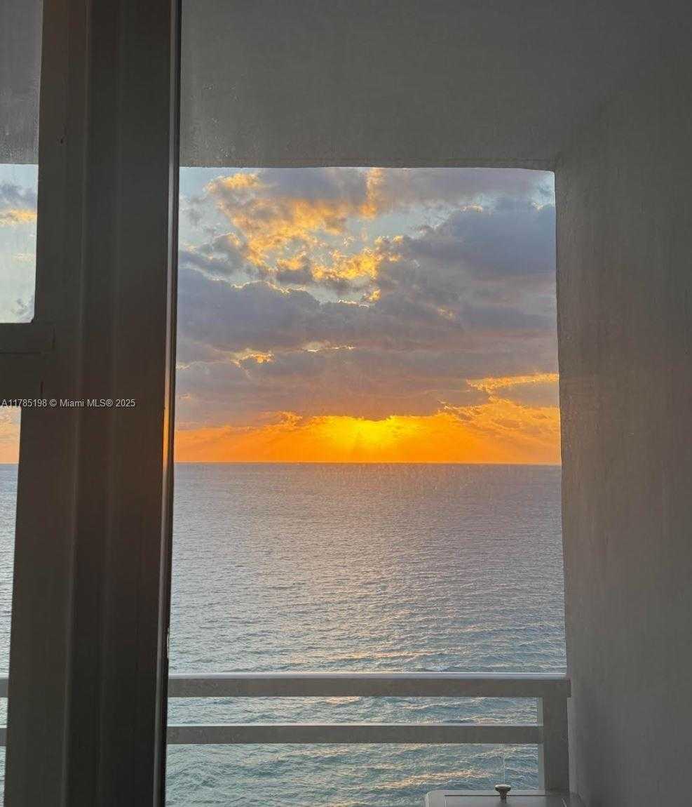Small Image of 2030 SOUTH OCEAN DR #1716, Hallandale Beach Number 35