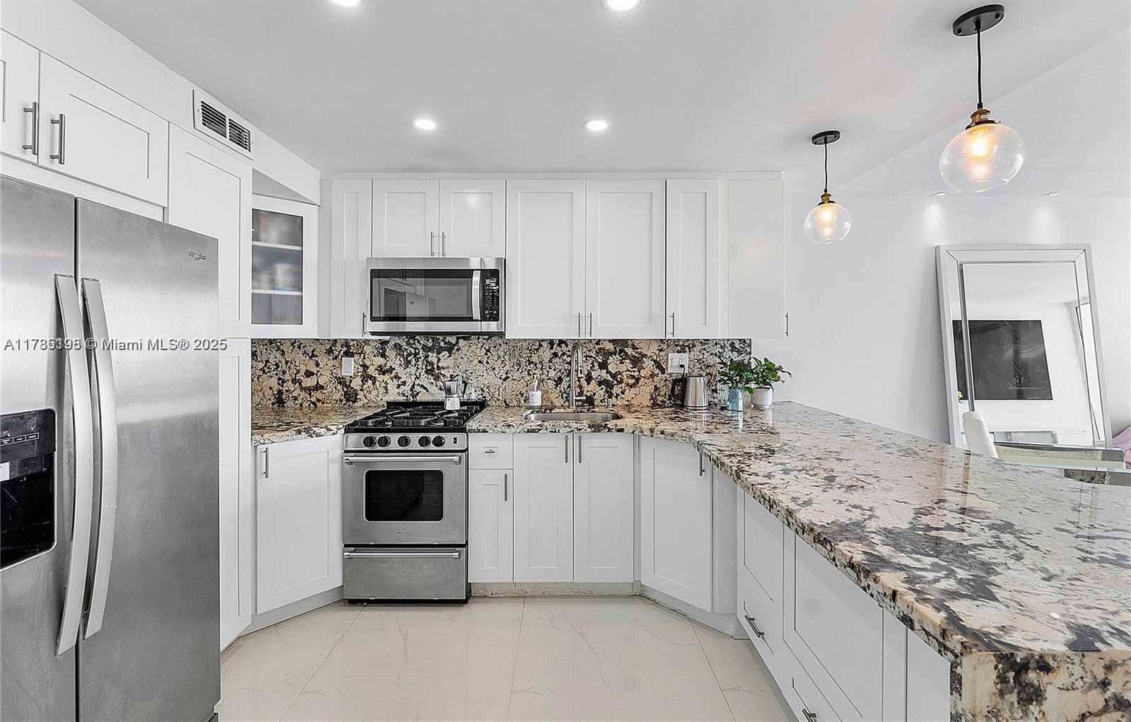 Small Image of 2030 SOUTH OCEAN DR #1716, Hallandale Beach Number 8