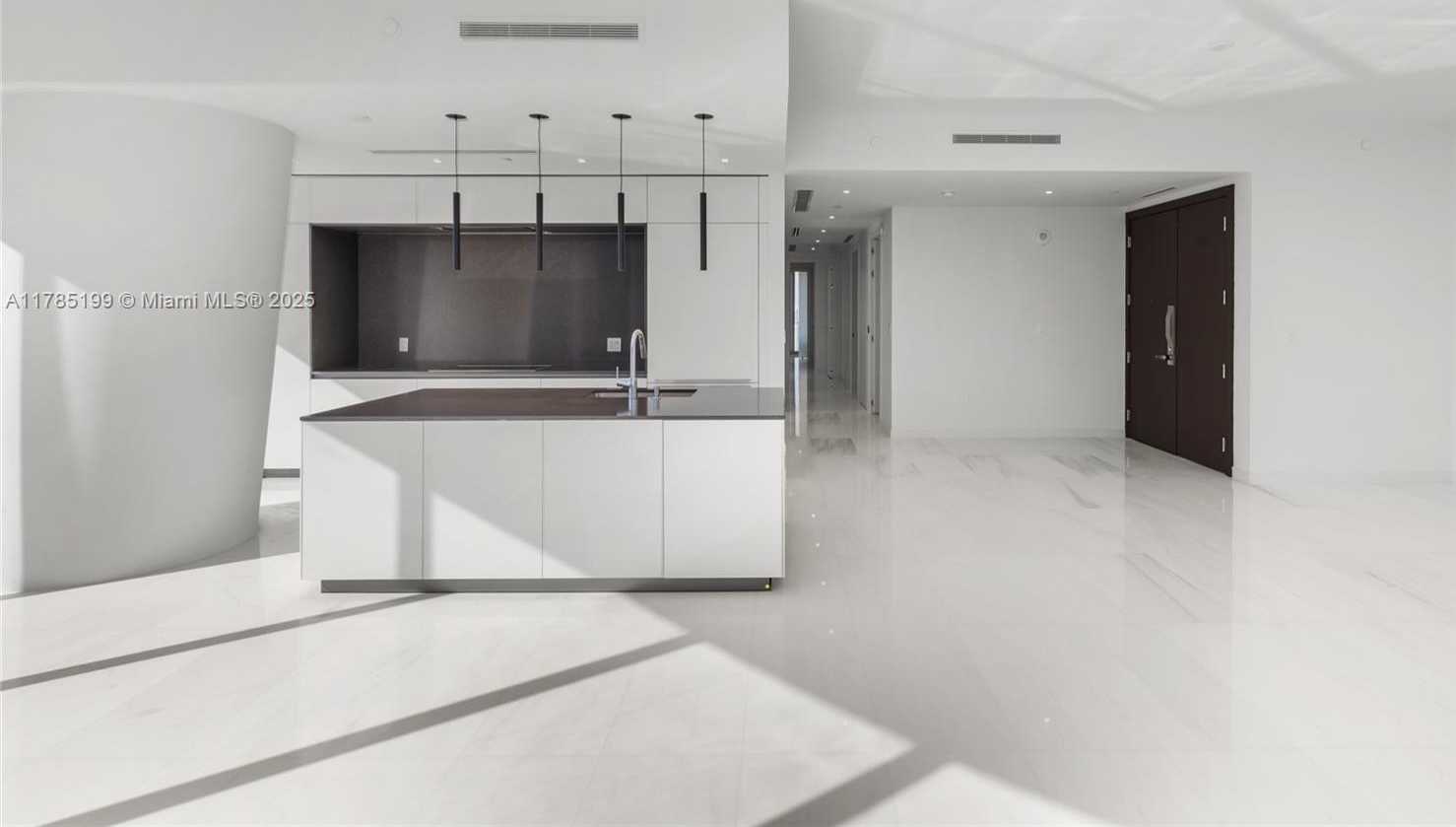 Small Image of 300 BISCAYNE BLVD WAY #4207, Miami Number 13