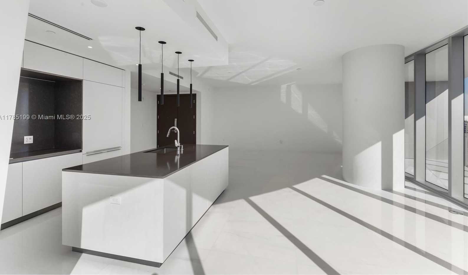 Small Image of 300 BISCAYNE BLVD WAY #4207, Miami Number 14