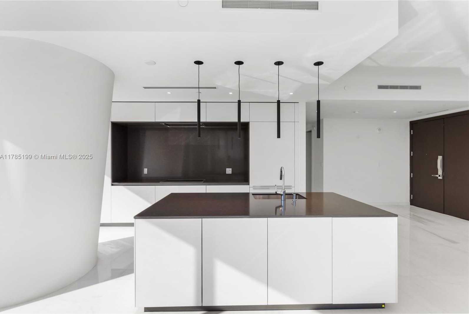 Small Image of 300 BISCAYNE BLVD WAY #4207, Miami Number 18