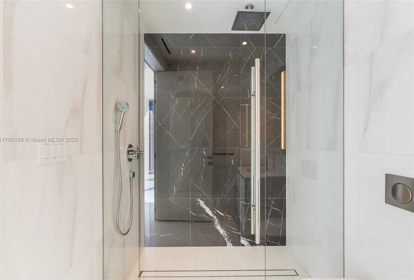 Small Image of 300 BISCAYNE BLVD WAY #4207, Miami Number 24
