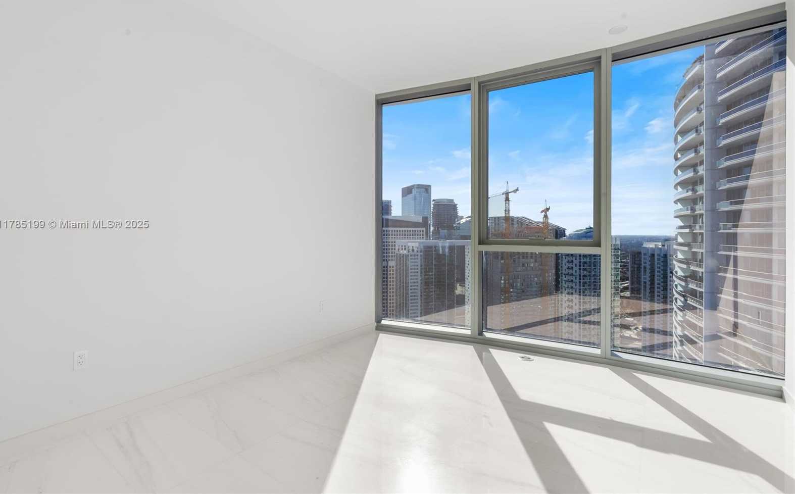 Small Image of 300 BISCAYNE BLVD WAY #4207, Miami Number 25