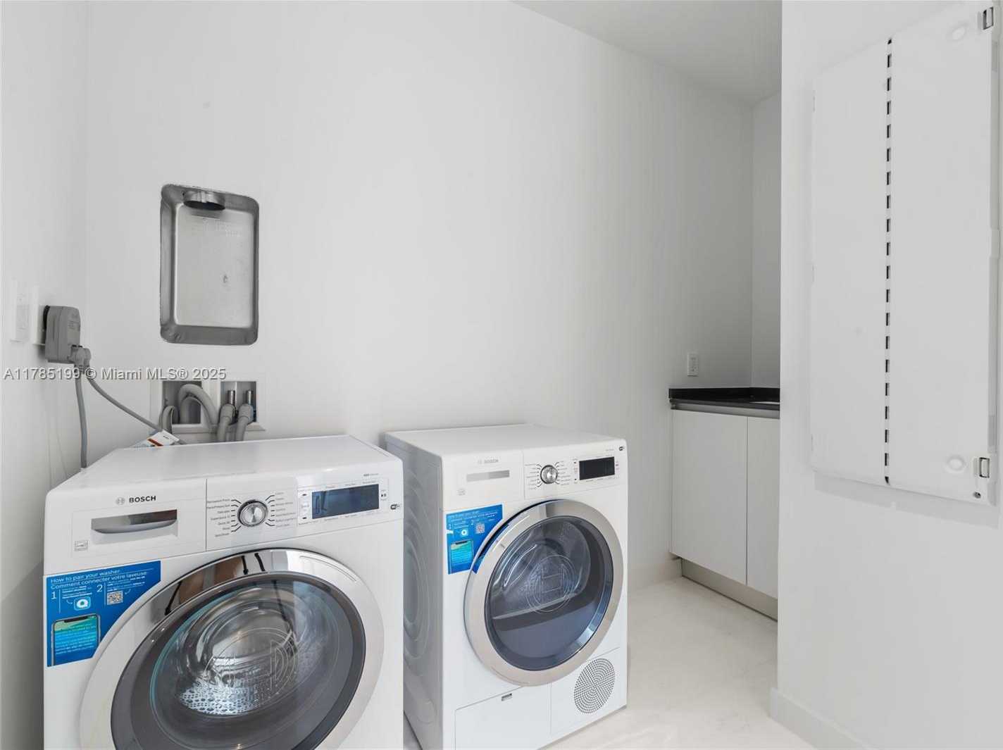Small Image of 300 BISCAYNE BLVD WAY #4207, Miami Number 27