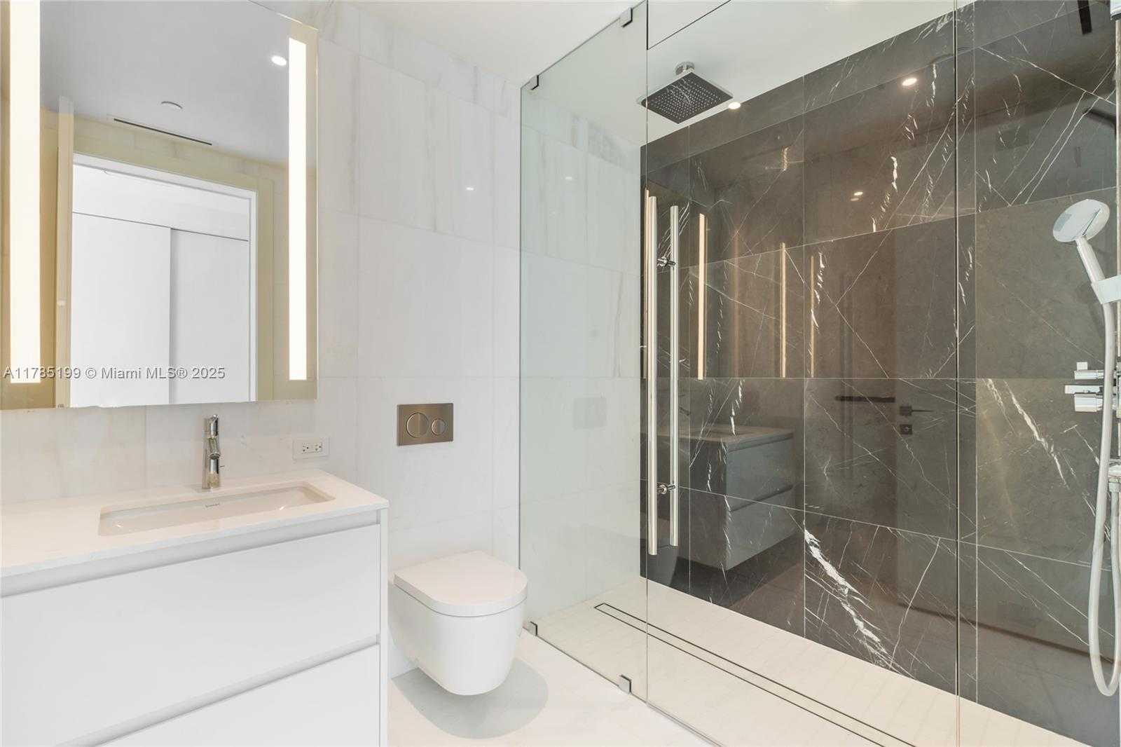 Small Image of 300 BISCAYNE BLVD WAY #4207, Miami Number 30
