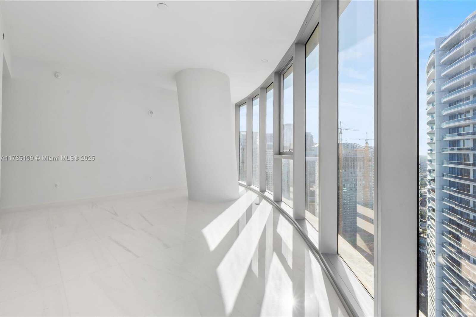 Small Image of 300 BISCAYNE BLVD WAY #4207, Miami Number 33