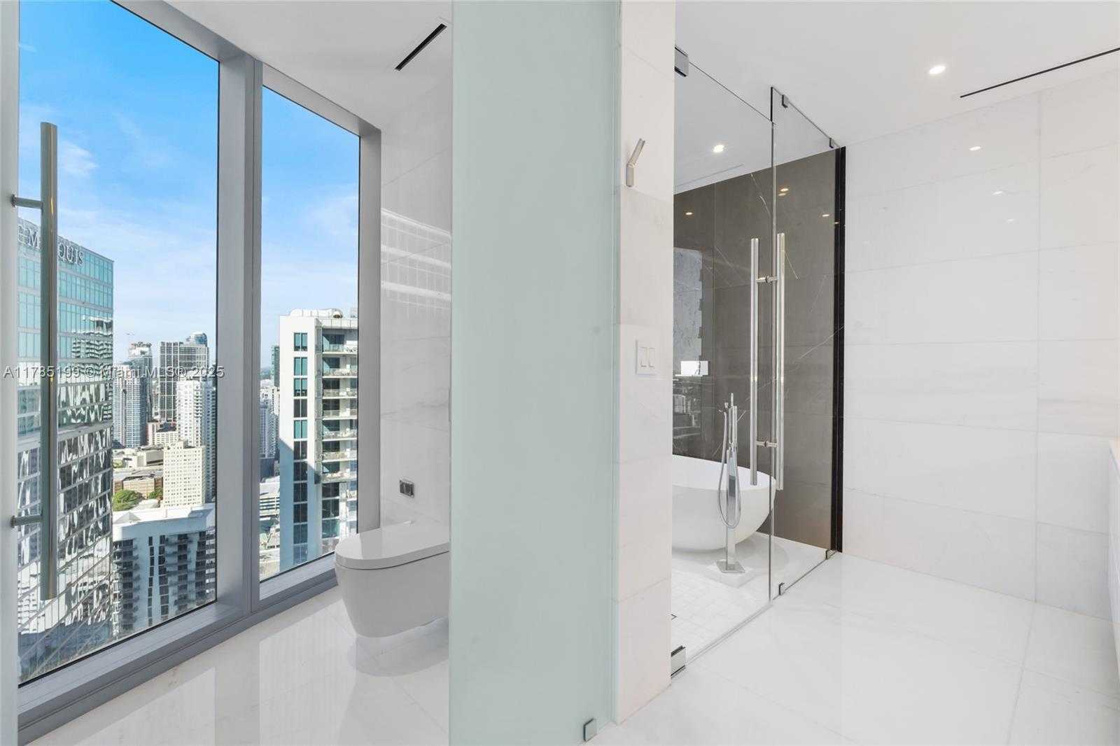 Small Image of 300 BISCAYNE BLVD WAY #4207, Miami Number 34