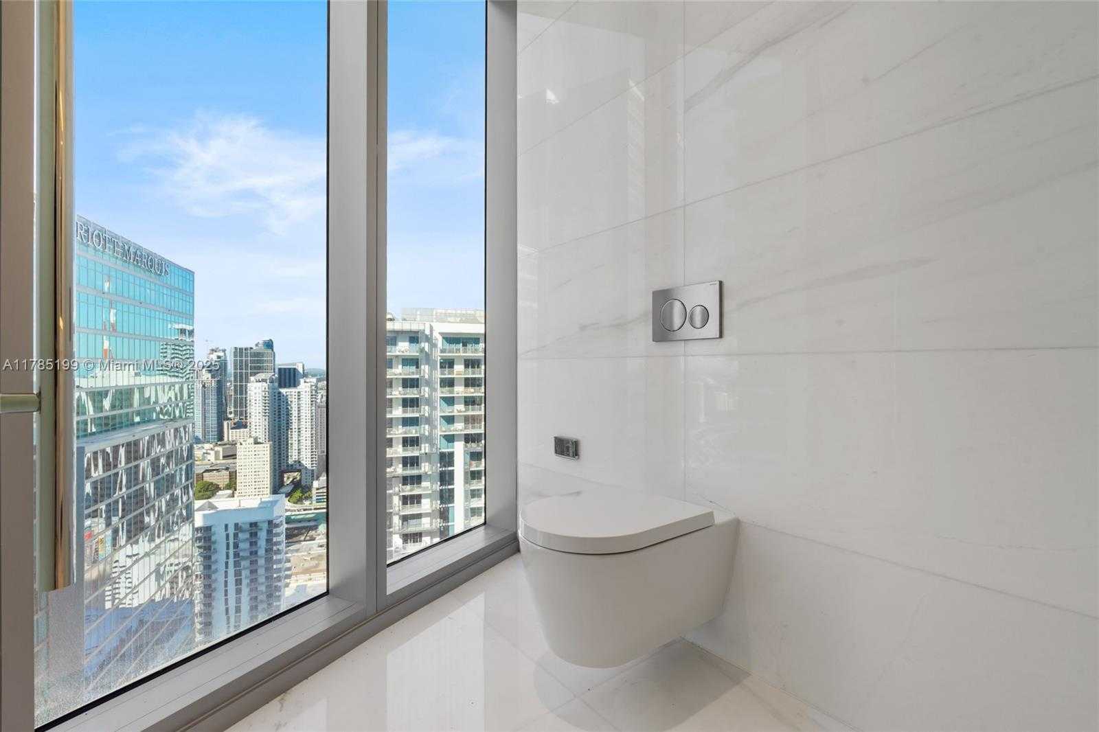 Small Image of 300 BISCAYNE BLVD WAY #4207, Miami Number 35