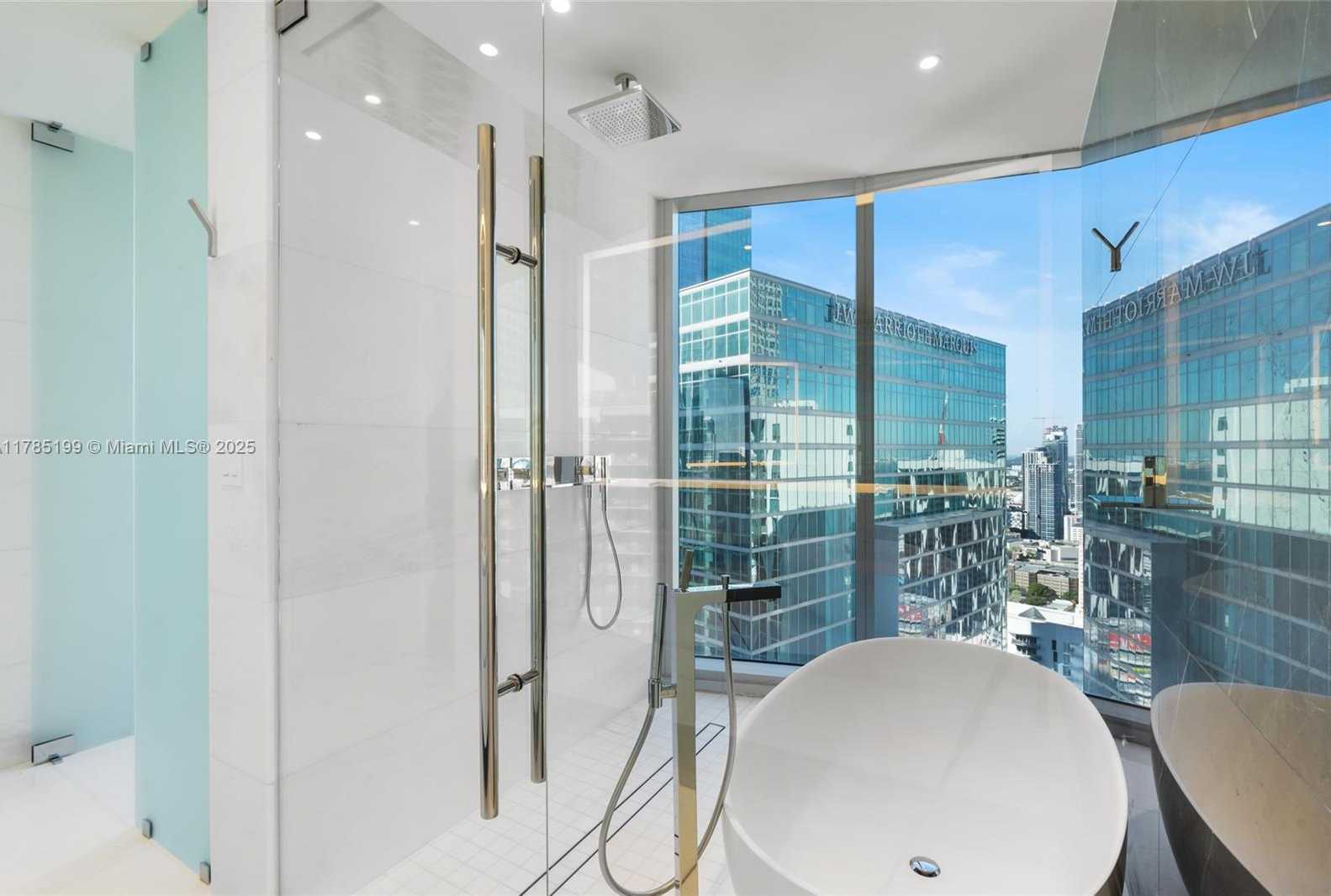 Small Image of 300 BISCAYNE BLVD WAY #4207, Miami Number 39