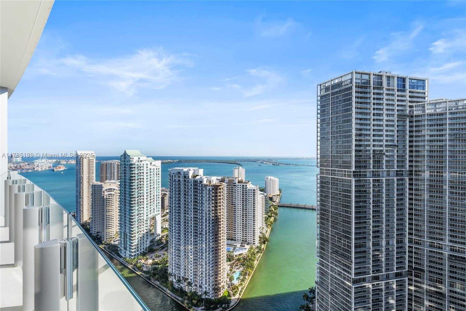 Small Image of 300 BISCAYNE BLVD WAY #4207, Miami Number 4