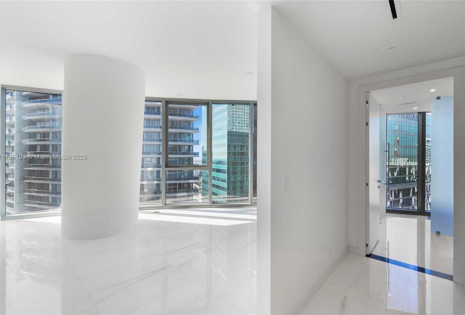 Small Image of 300 BISCAYNE BLVD WAY #4207, Miami Number 41