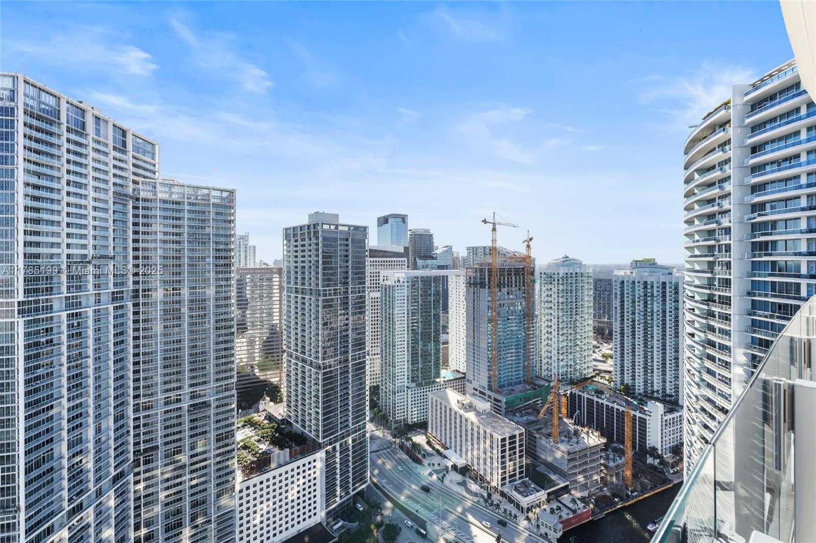 Small Image of 300 BISCAYNE BLVD WAY #4207, Miami Number 47