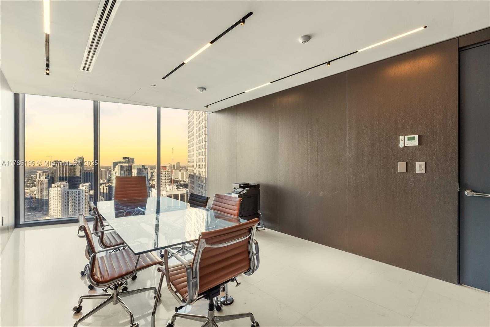 Small Image of 300 BISCAYNE BLVD WAY #4207, Miami Number 49