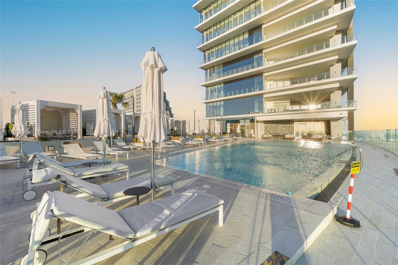 Small Image of 300 BISCAYNE BLVD WAY #4207, Miami Number 57
