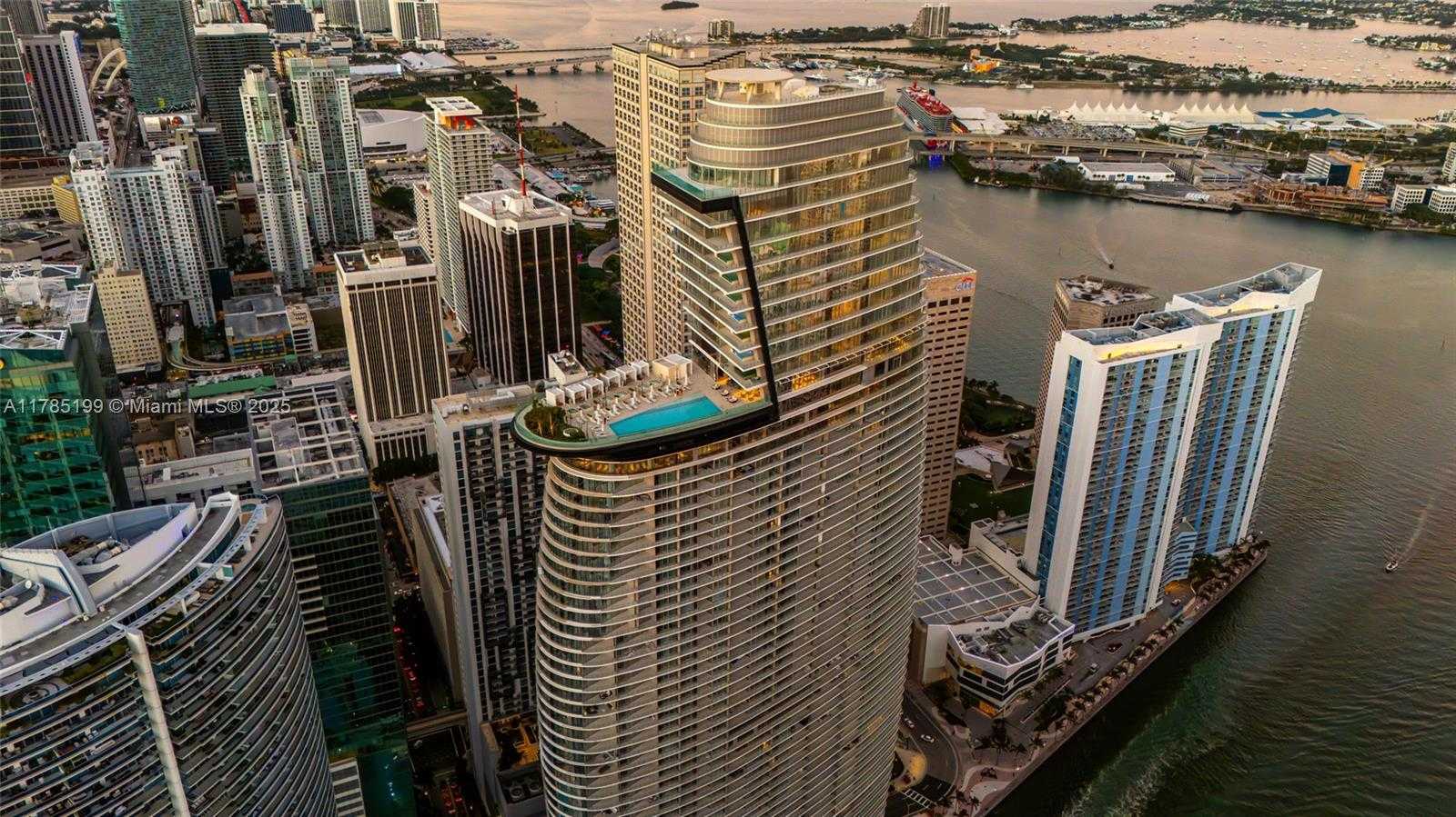 Small Image of 300 BISCAYNE BLVD WAY #4207, Miami Number 61