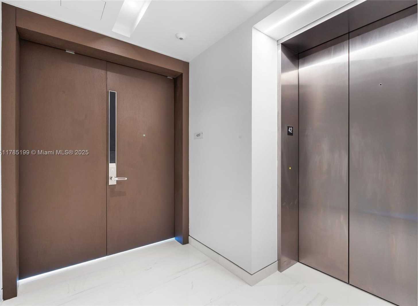 Small Image of 300 BISCAYNE BLVD WAY #4207, Miami Number 9