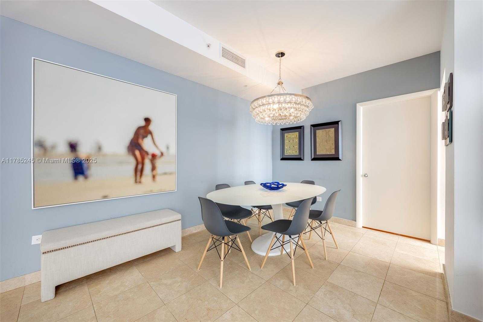 Small Image of 801 BRICKELL KEY BLVD #3010, Miami Number 4