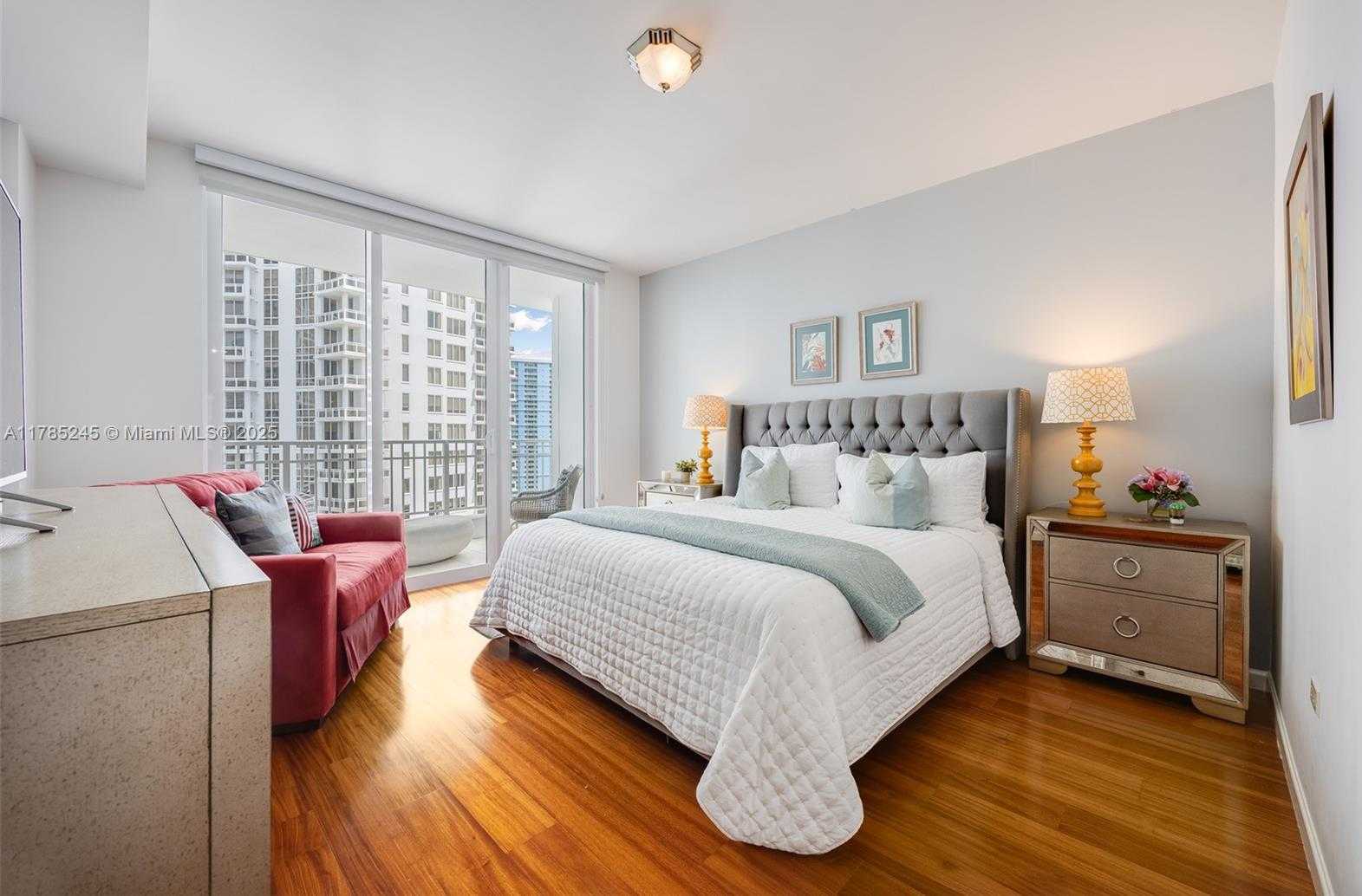 Small Image of 801 BRICKELL KEY BLVD #3010, Miami Number 5