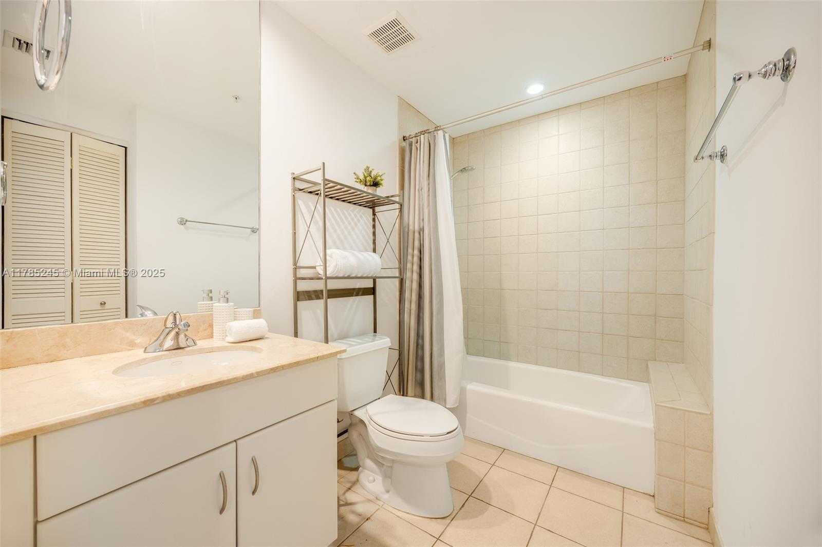 Small Image of 801 BRICKELL KEY BLVD #3010, Miami Number 9