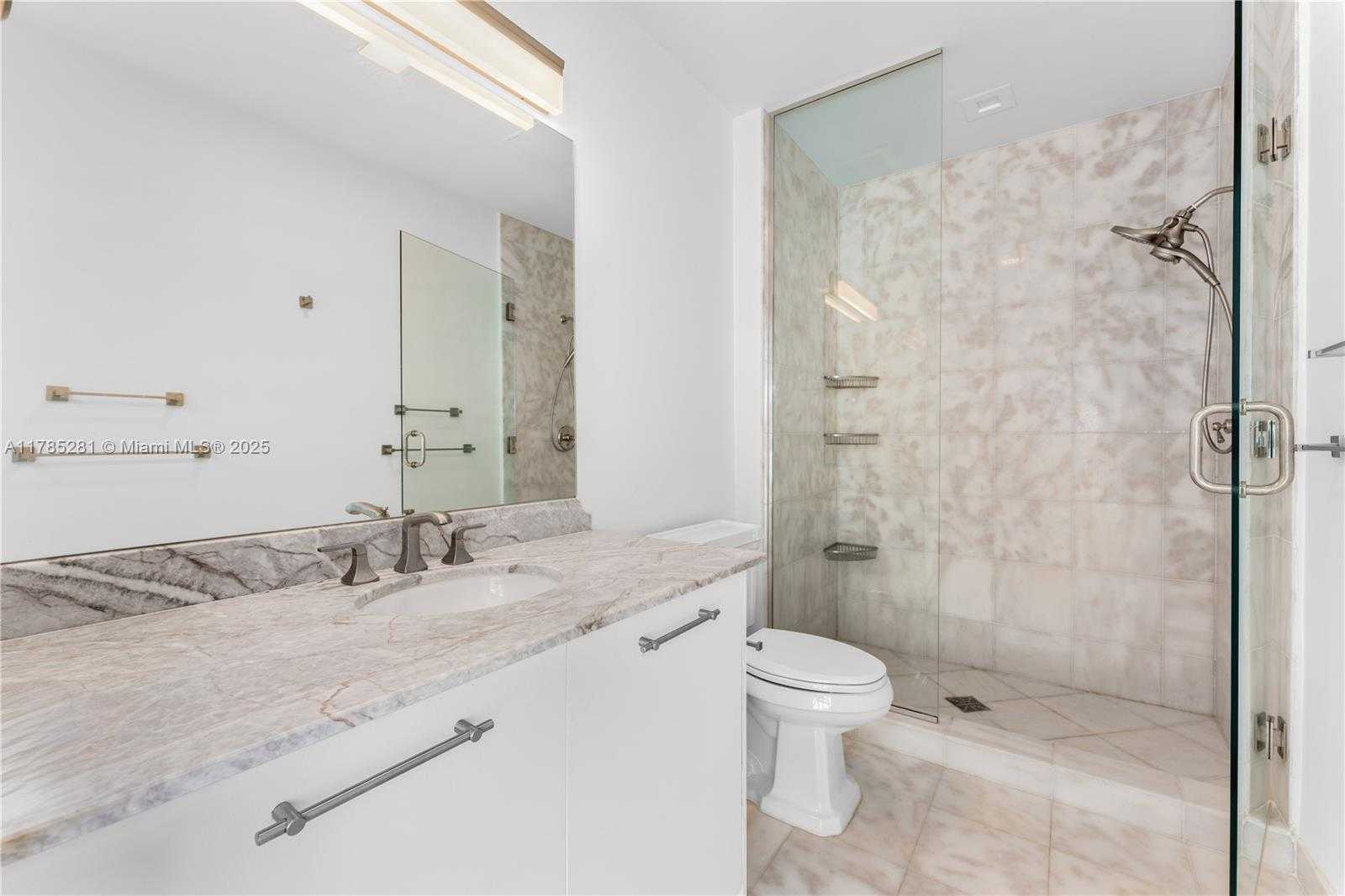 Small Image of 50 SOUTH POINTE DRIVE #501, Miami Beach Number 12