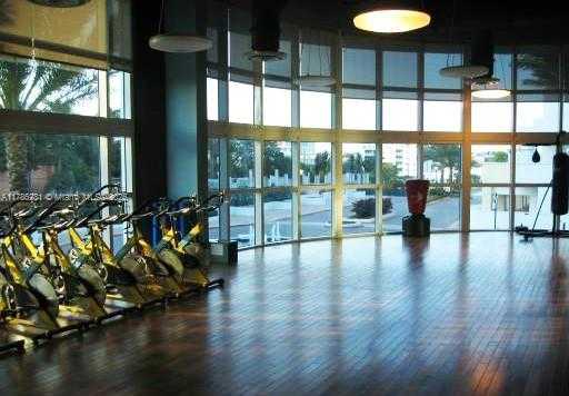 Small Image of 50 SOUTH POINTE DRIVE #501, Miami Beach Number 24