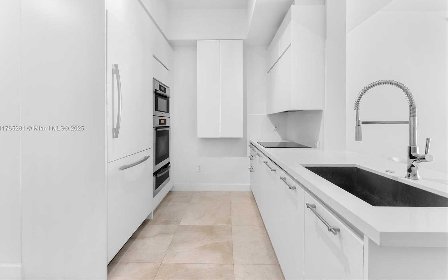 Small Image of 50 SOUTH POINTE DRIVE #501, Miami Beach Number 8