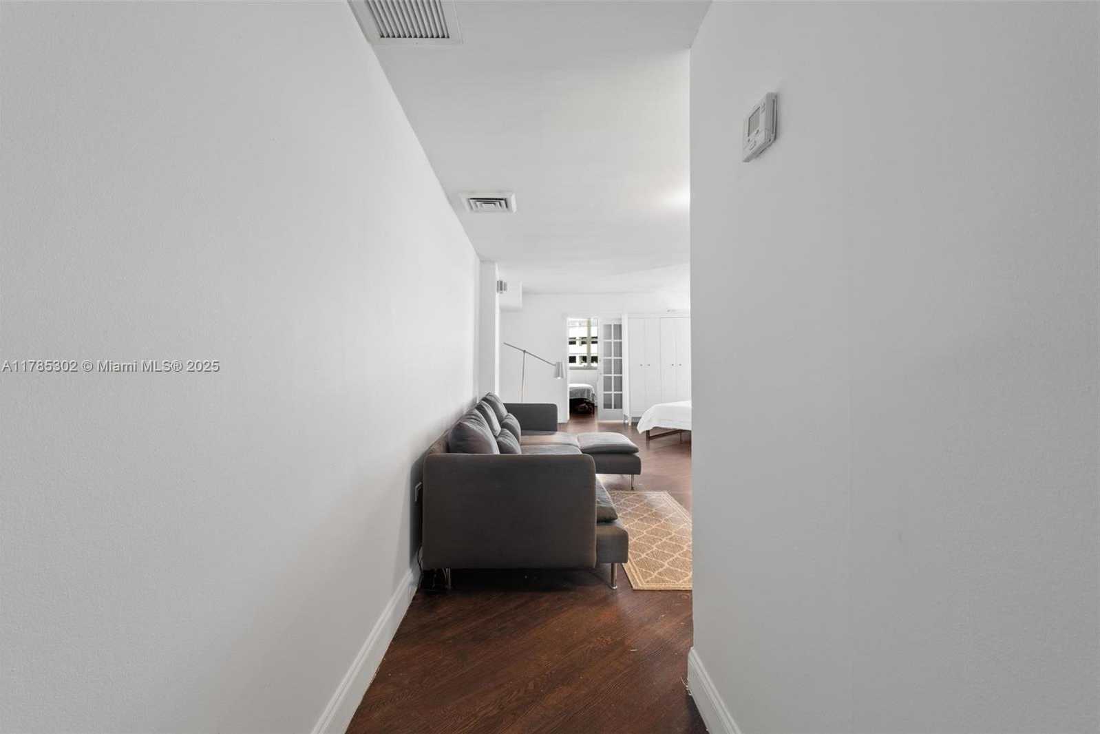 Small Image of 801 BRICKELL BAY DR #361, Miami Number 12