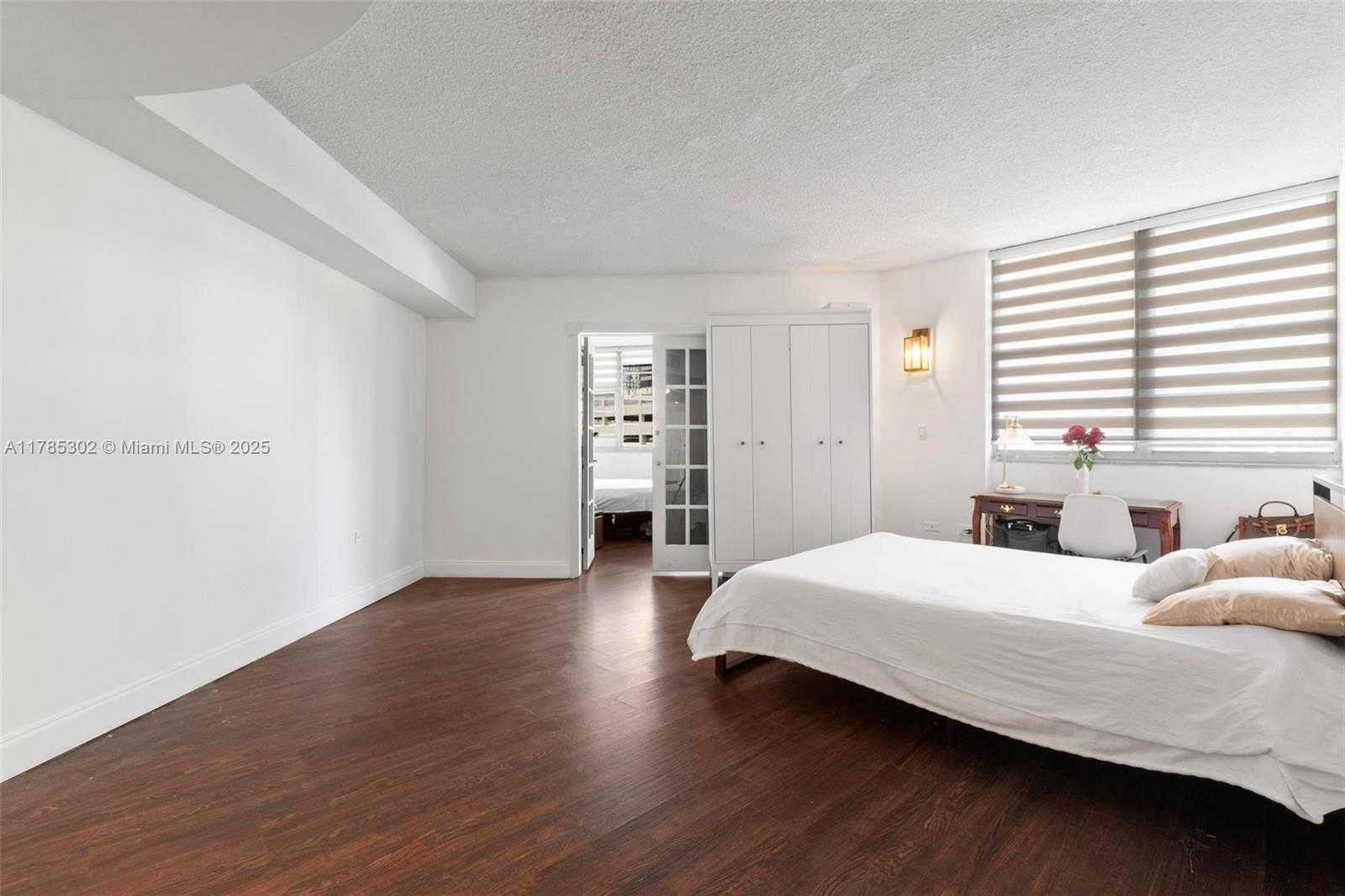 Small Image of 801 BRICKELL BAY DR #361, Miami Number 13