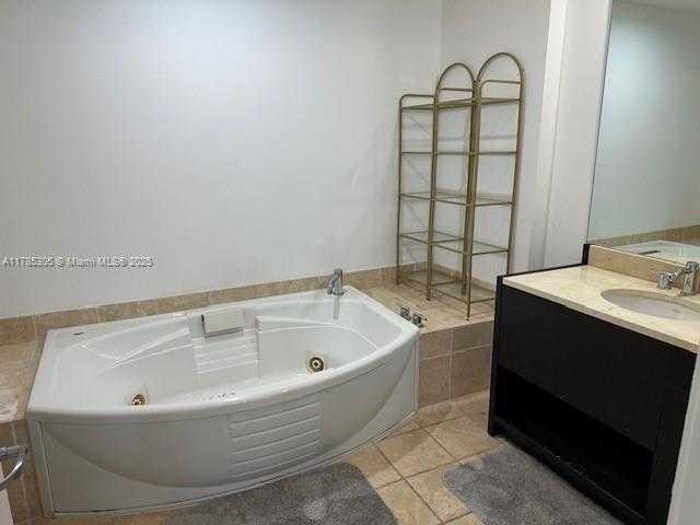 Small Image of 18201 COLLINS AVE #3407, Sunny Isles Beach Number 40