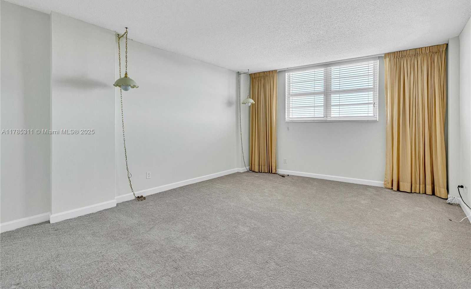 Small Image of 90 EDGEWATER DR #624, Coral Gables Number 29