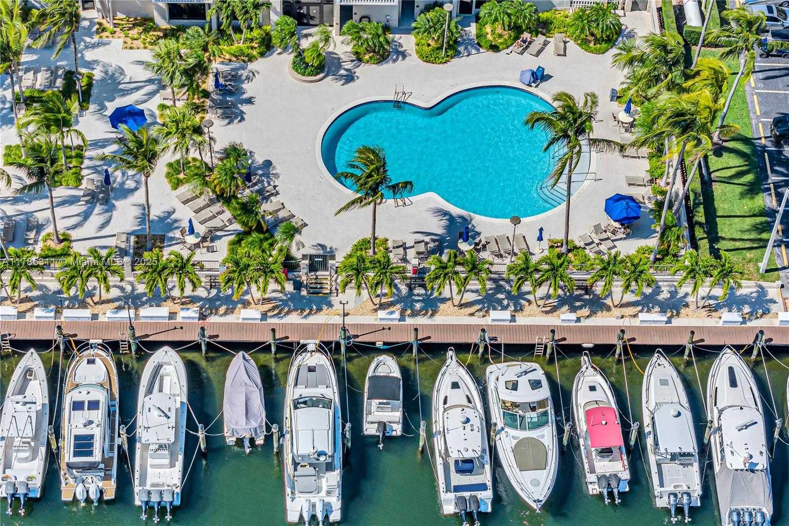 Small Image of 90 EDGEWATER DR #624, Coral Gables Number 34