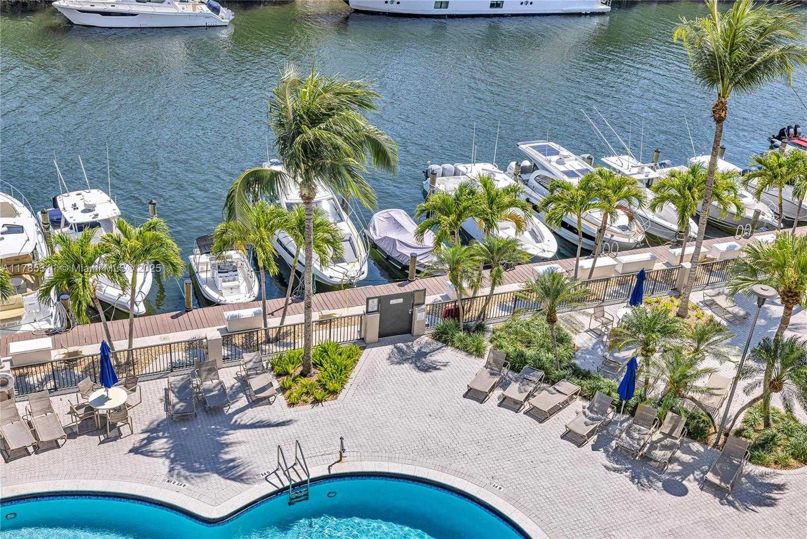 Small Image of 90 EDGEWATER DR #624, Coral Gables Number 36