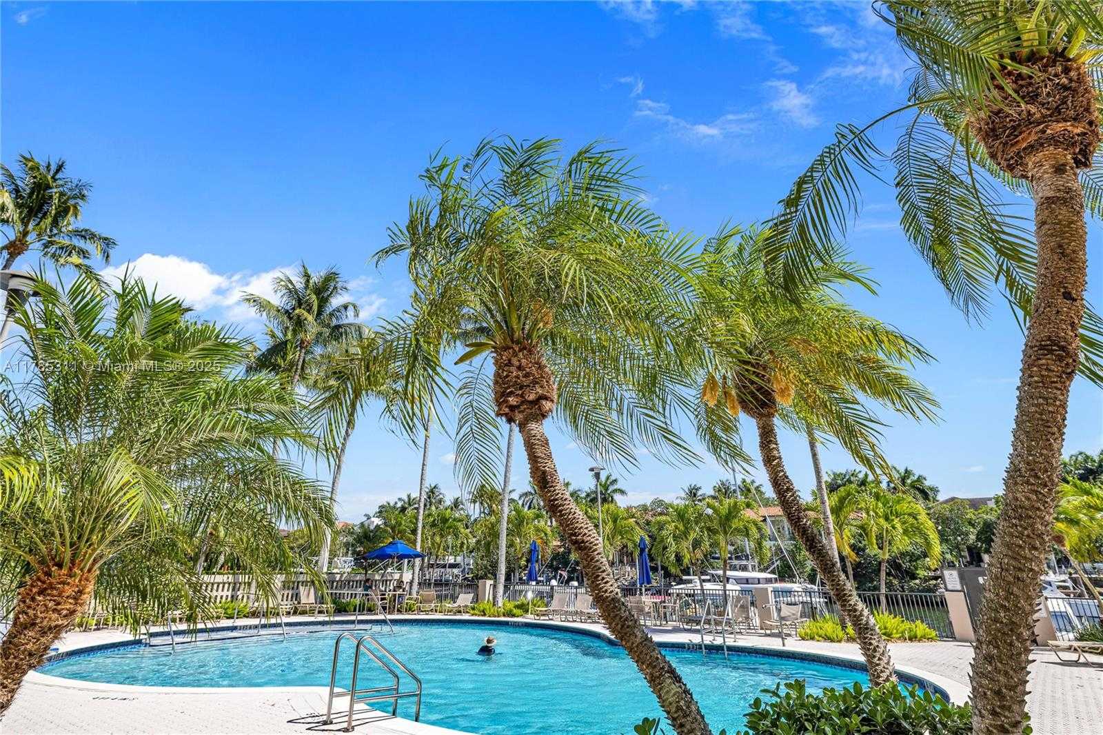 Small Image of 90 EDGEWATER DR #624, Coral Gables Number 37