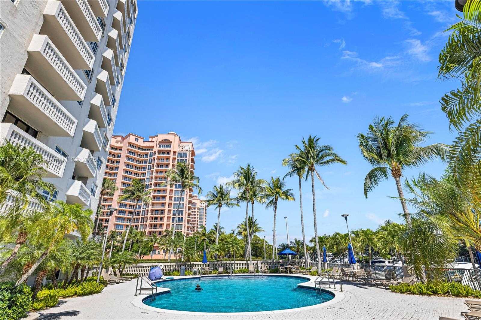 Small Image of 90 EDGEWATER DR #624, Coral Gables Number 39