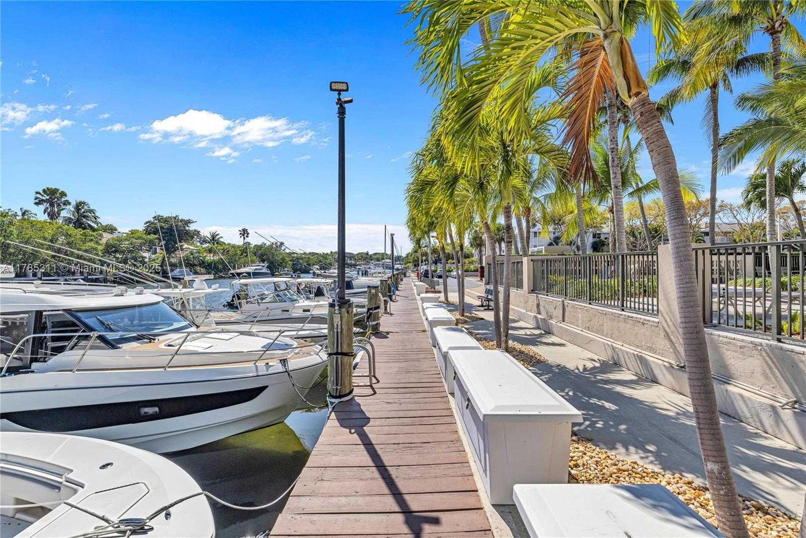Small Image of 90 EDGEWATER DR #624, Coral Gables Number 44
