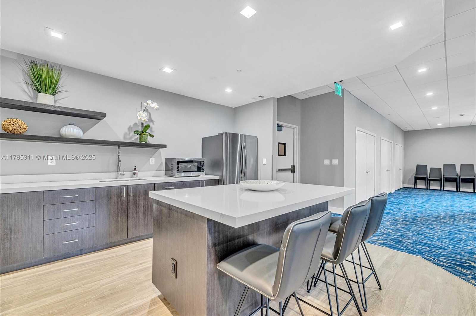 Small Image of 90 EDGEWATER DR #624, Coral Gables Number 53