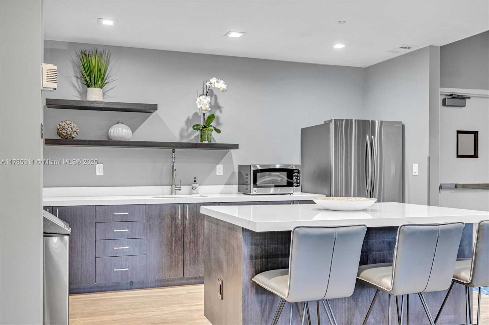 Small Image of 90 EDGEWATER DR #624, Coral Gables Number 54