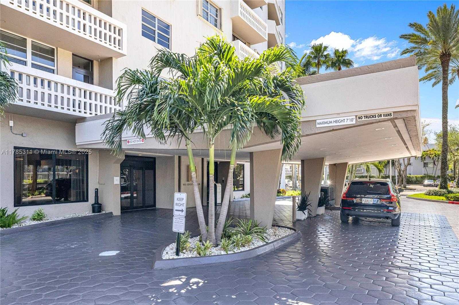 Small Image of 90 EDGEWATER DR #624, Coral Gables Number 60