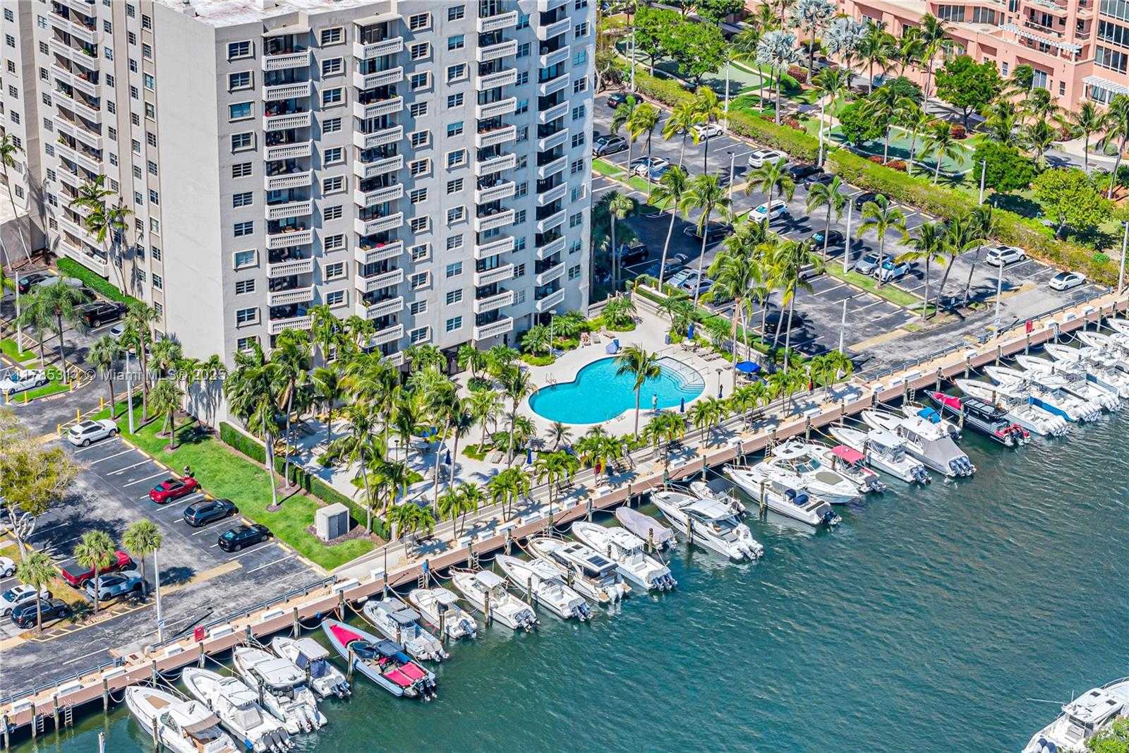 Small Image of 90 EDGEWATER DR #624, Coral Gables Number 68