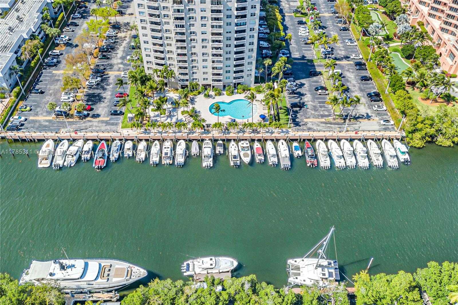 Small Image of 90 EDGEWATER DR #624, Coral Gables Number 69